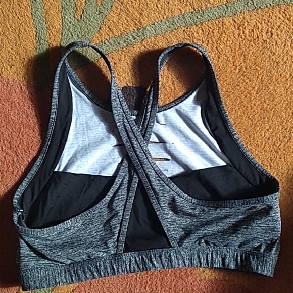 Nwot! Victoria Secret Sports bra - Picture 3 of 8